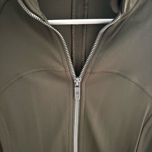 Lululemon Army Green Contour Jacket Dark Olive | Size 8 - Picture 6 of 12